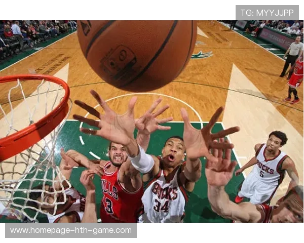 利拉德挡拆后超远出手命中，密尔沃基一口气点燃