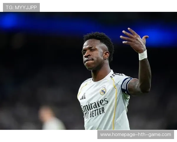 库尔图瓦与维尼修斯在马德里共同训练：激情碰撞与默契养成